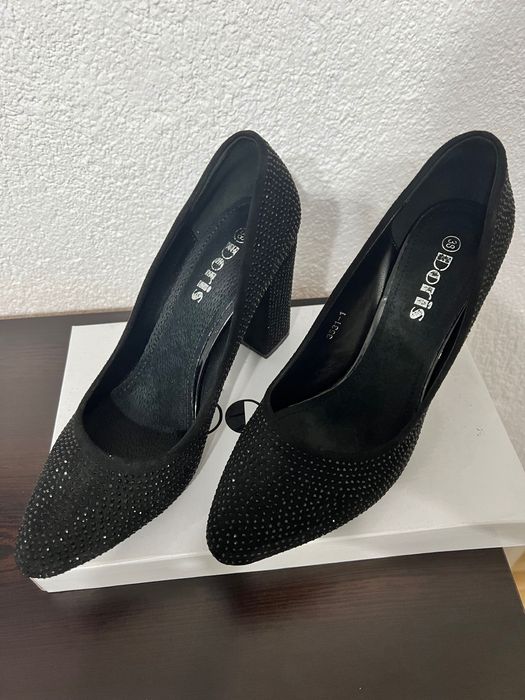 Официални дамски обувки