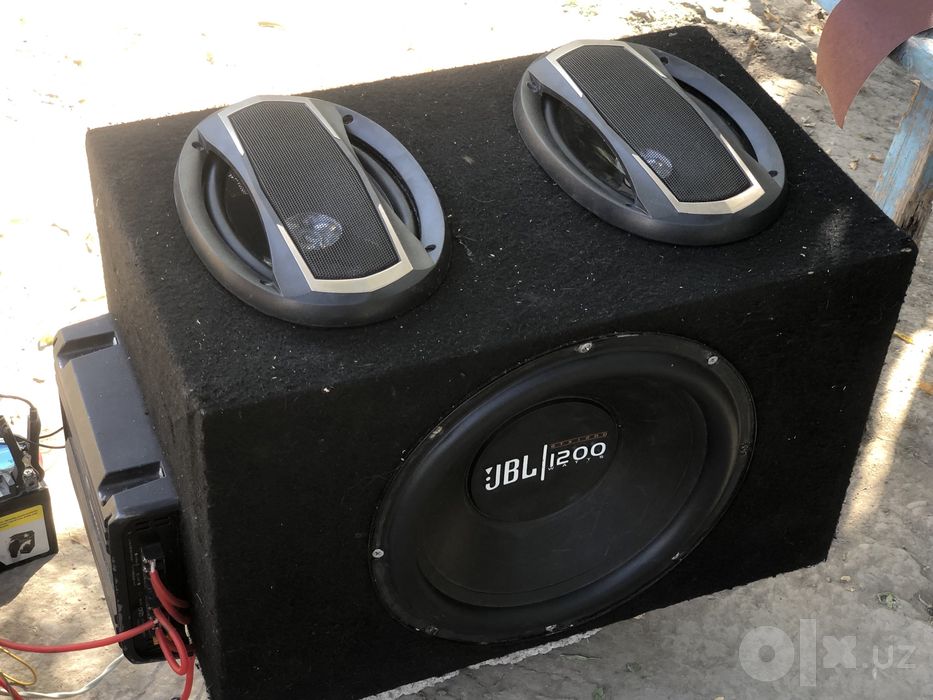 JBL саббуфер и уселитель