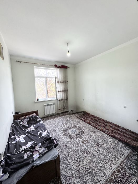 Продается 4 комнатная квартира.Мирзо Улугбекский район.Массив Карасу-6