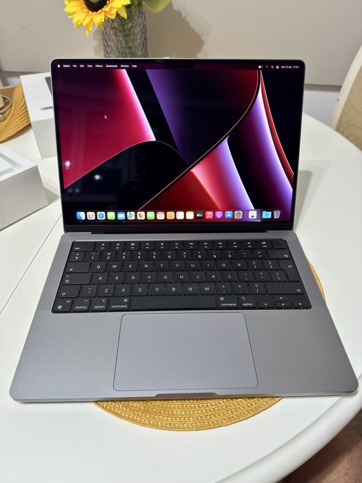 MacBook Pro 14.2” procesor M1 Pro, 16gb ram, 1Tb SSD, fullbox!!