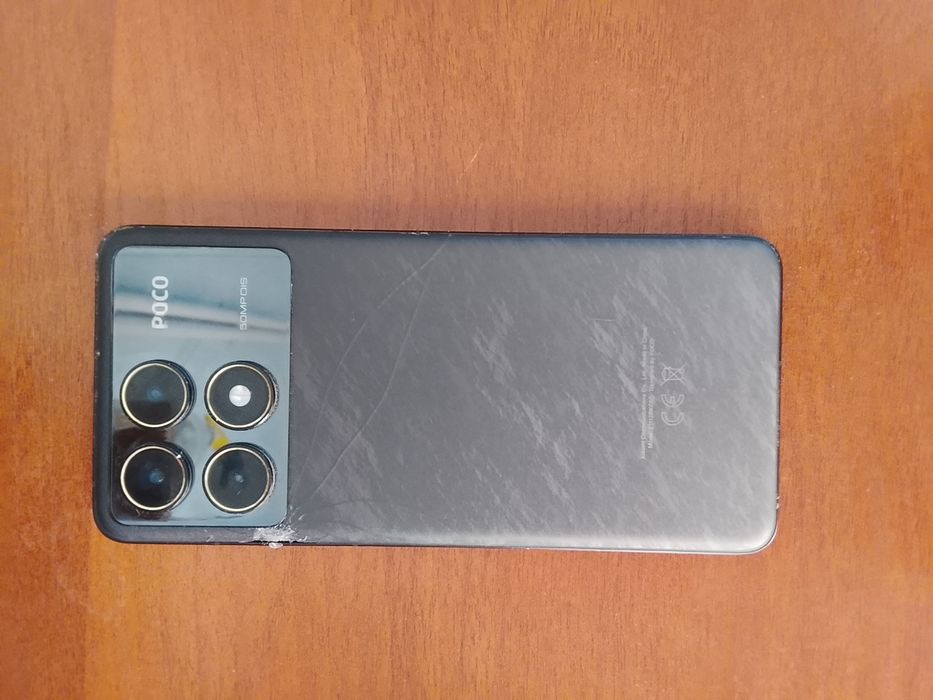 Poco f6 pro побита задняя крышка, телефону года нету
