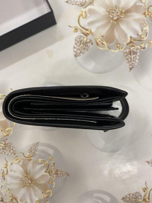 Продам новое портмоне кожаная