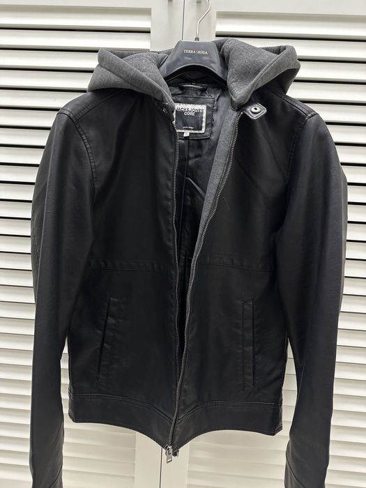 Куртки, Пальто, ветровка ,