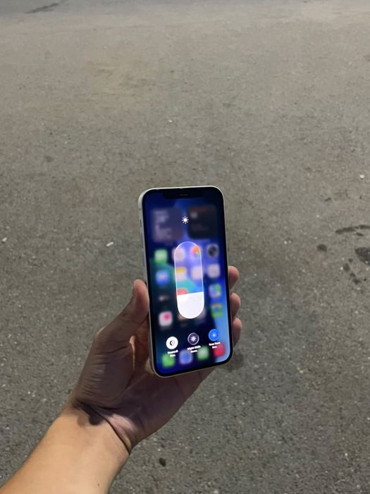 Продам iPhone 12 64GB