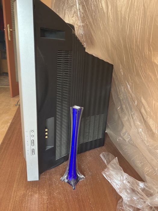 Телевизор LG slim