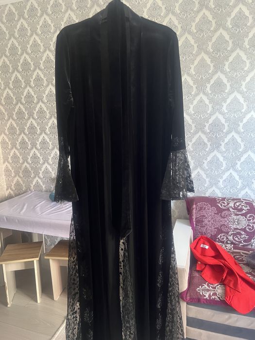 Красивая велюровая накидка