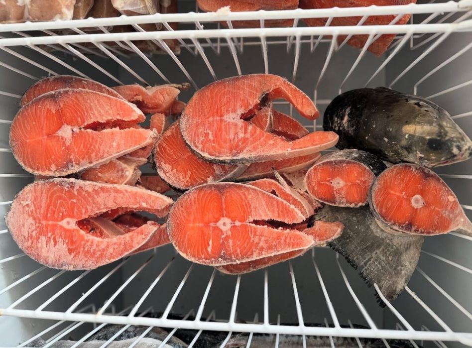 Свежая рыба и морепродукты