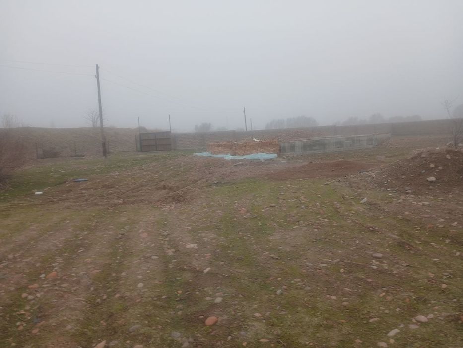 Yer sotiladi 24 sotix Lelin kolxozida narxi kelishiladi