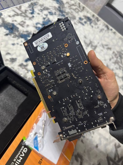 GTX 1660 SUPER Peladn