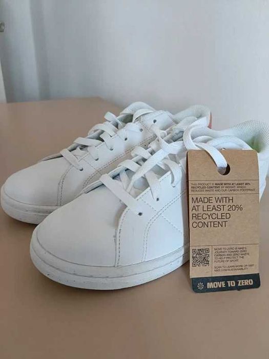 Nike (marime UK 4)
