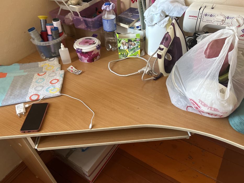 Стол компьютерный
