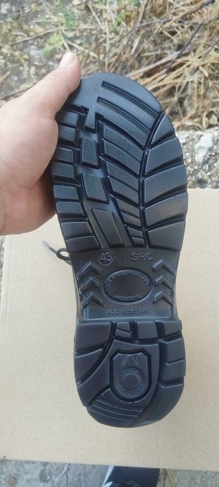 Нови, черни летни полицески кубинки с номер 43