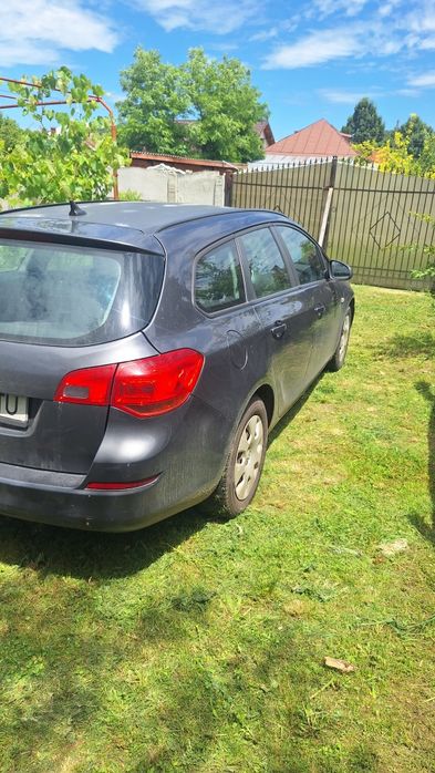 Opel astra J 2011