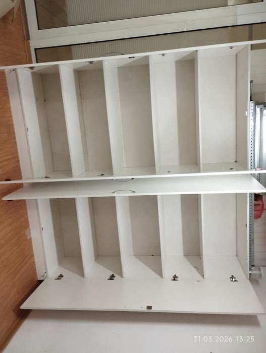 Большой внутри 10 полок