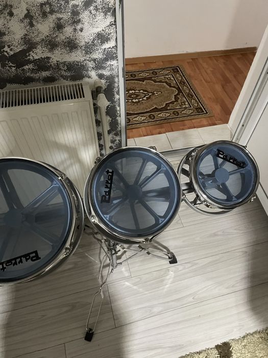 Vand percuti parrot