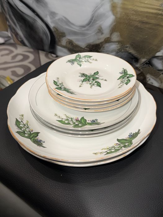 Тарелки тарелки.