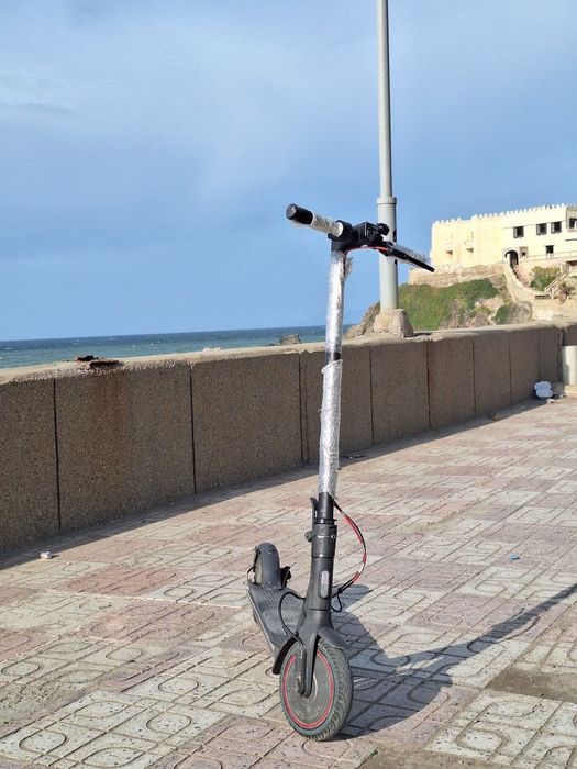 Trotineta electrica funcțională la proba,roti mari,xiaomi pro,nu trimit în tara,nu insistati,doar livrare locala craiova