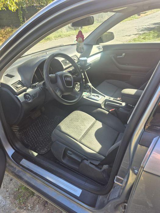 Vând Audi A4 S line