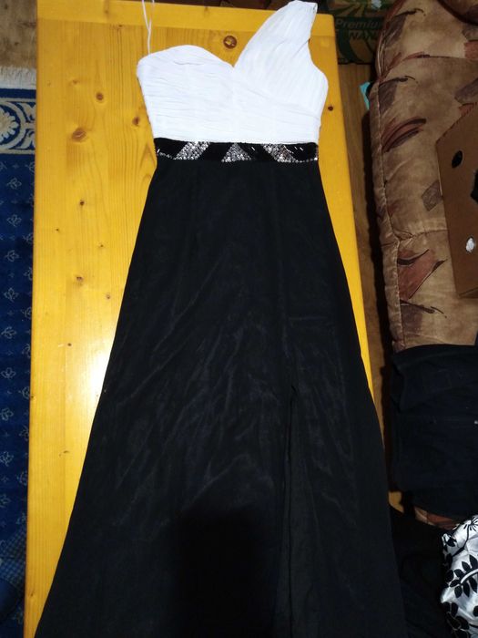 Много запазени Рокли на символични Цени!