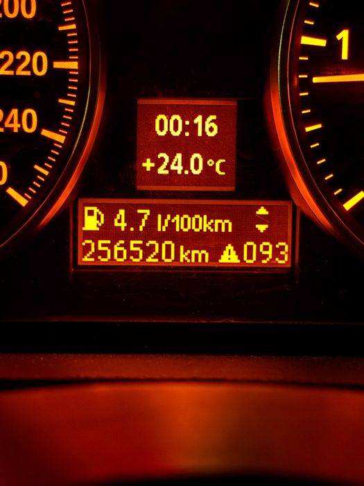BMW E92 Coupe 320d 177cp • Navi Mare • Trapa • Încălzire scaune