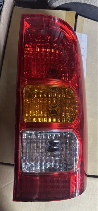 Фонарь toyota hilux