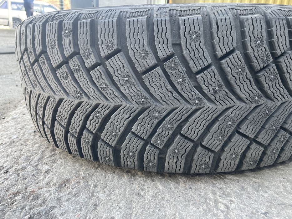 Шины зимний MICHELIN с шипами