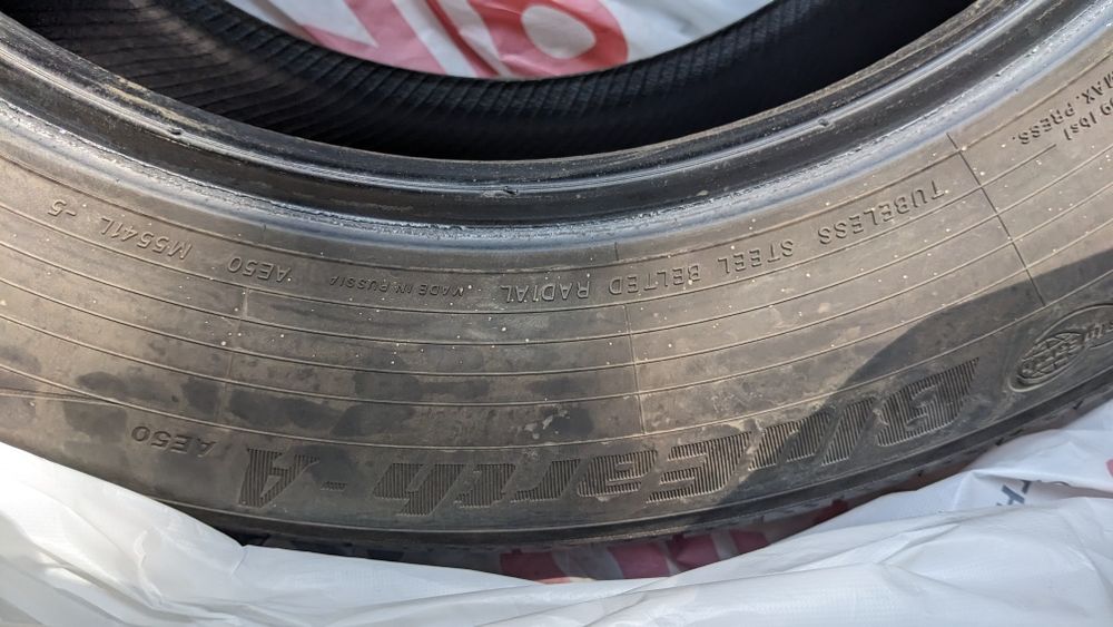 Продам шины летние 215/65 17