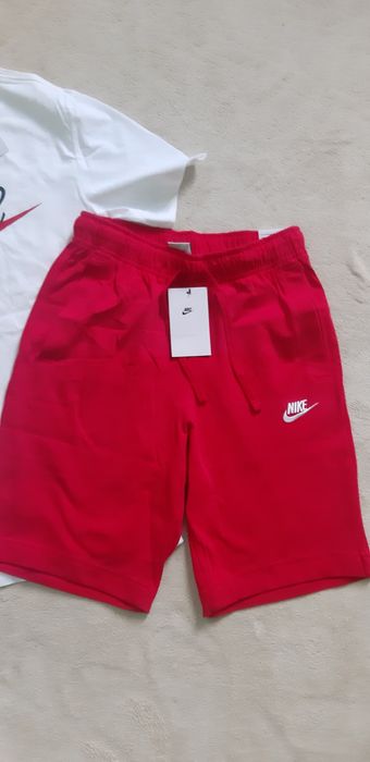 Nike оригинален, нов комплект, XS