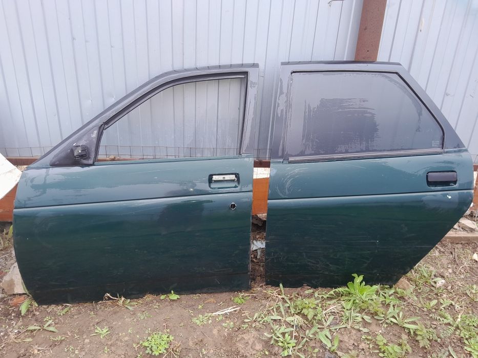 Продам двери ваз 2112