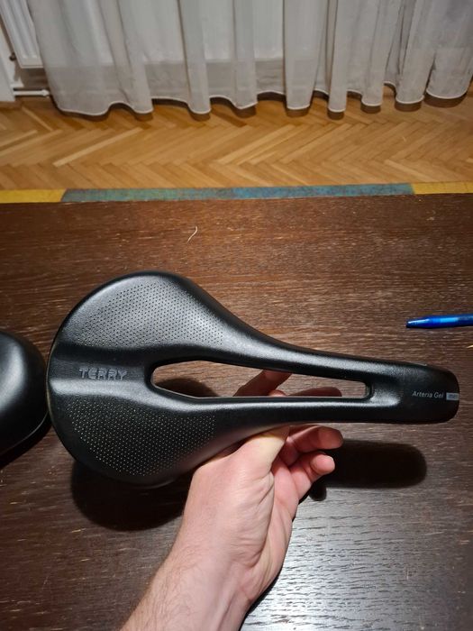 Sa bicicleta trekking / touring / mtb Terry Arteria gel men