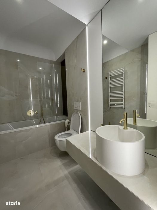 Proprietar - Studio Dublu Cortina North - designer
