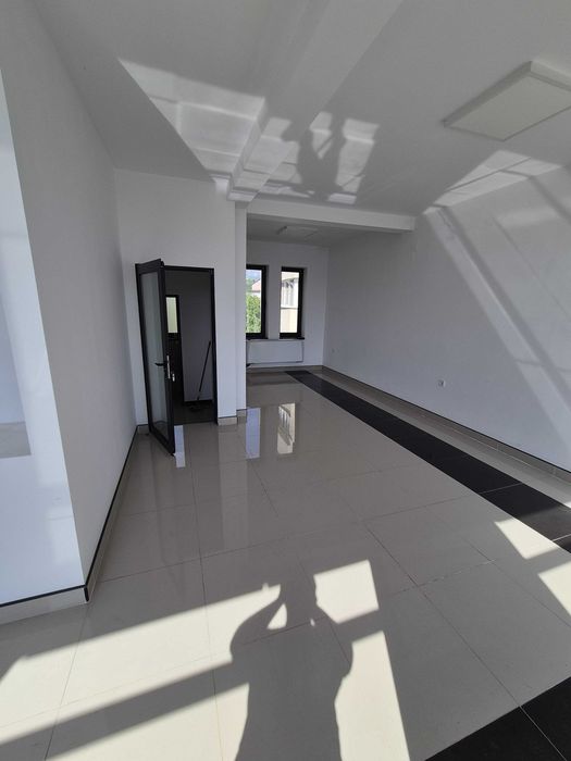 Vand / inchiriez spatiu comercial in Zalău, 225 mp, zona Bradet