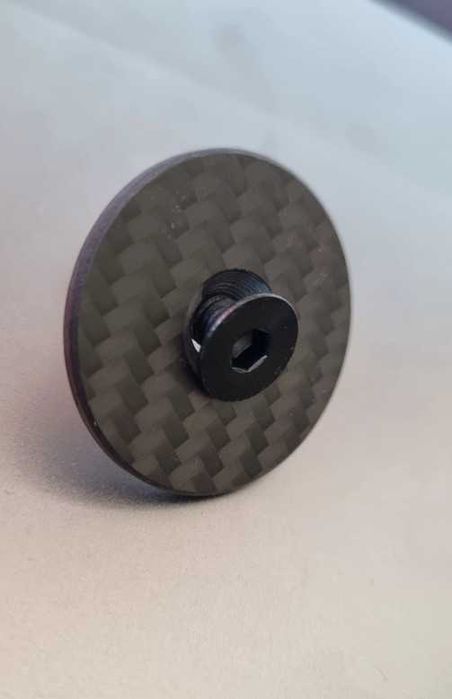 Capac pipa (top cap) carbon cu surub