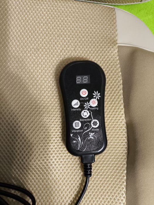 Масажор облегалка за целия гръб и врат и вибрираща седалка