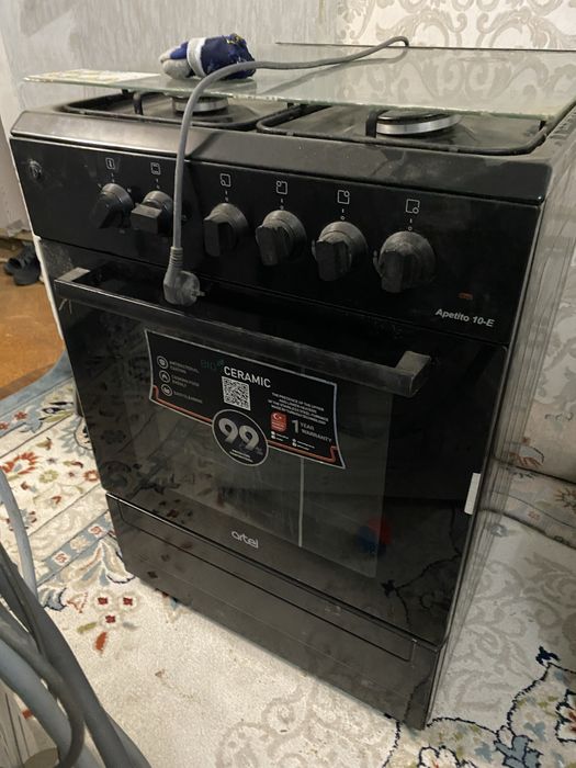 Газовая плита с электрической духовкой