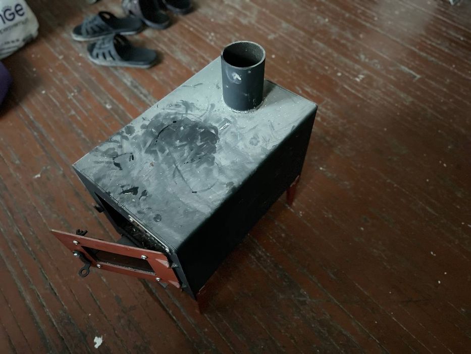 Продаётся буржуйка новая заказывал с валбериса.
Производитель Россия ?