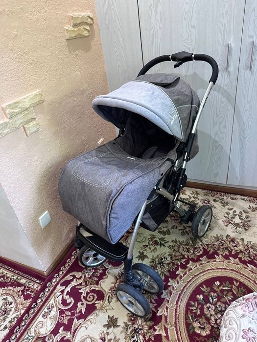 Продам детскую коляску