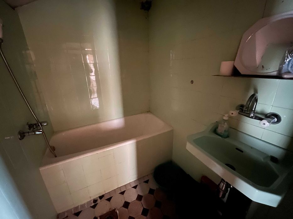 Продава прекрасна къща в село Долно Сахране