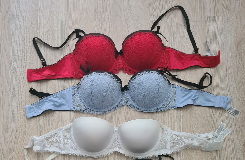 Sutiene push-up juma' de cupa diferite culori marimea 75D