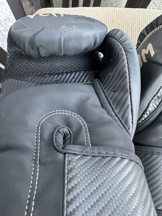 Боксови ръкавици Venum 14OZ