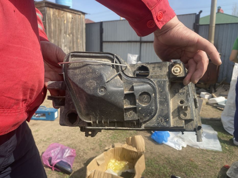 Фар ауди А 6 сол жагы 15000