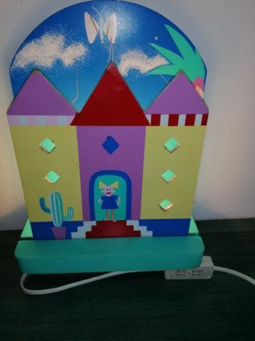 Veioza din lemn pentru copii