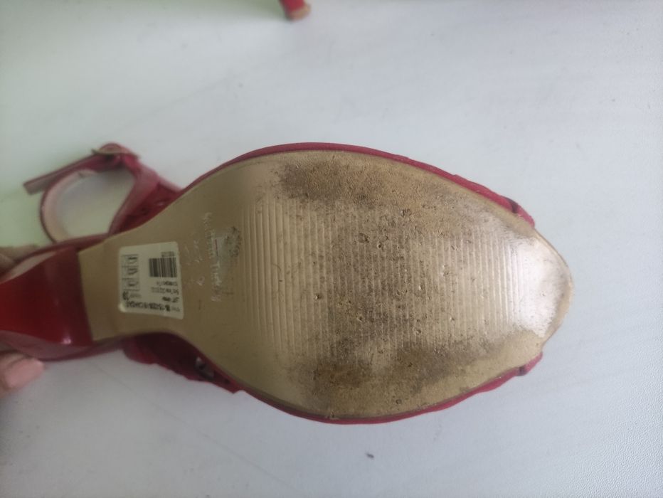 Червени дамски обувки с ток Rivas