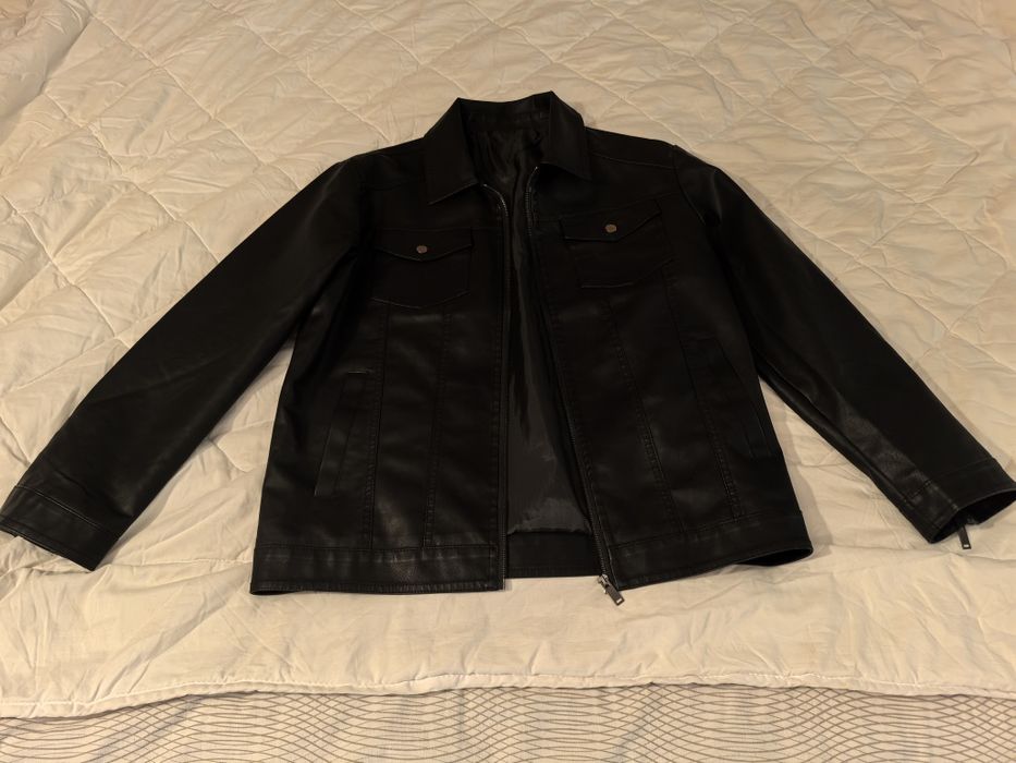 Продавам кожено яке