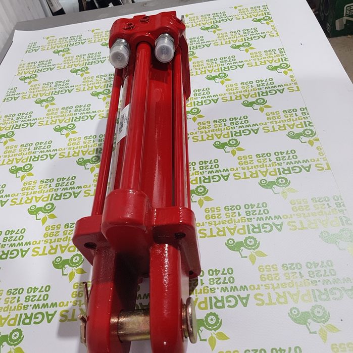 Cilindru hidraulic tractoare