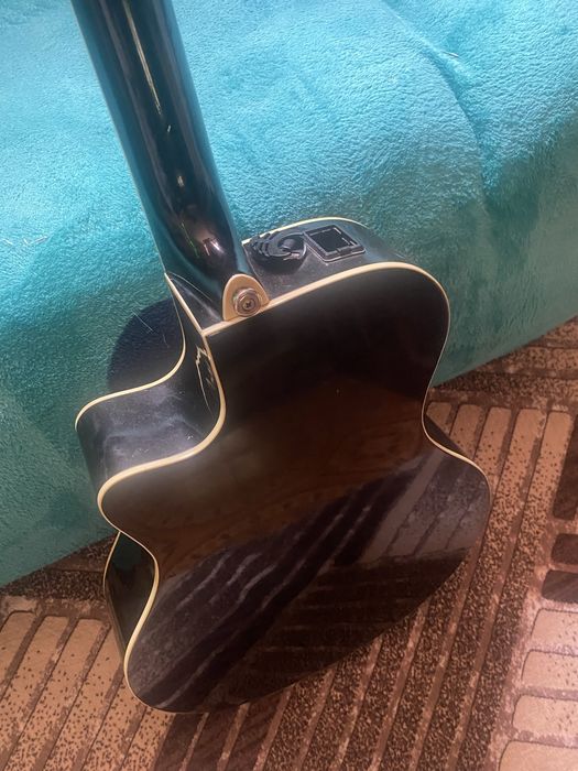 Chitara electro acustica Yamaha APX500