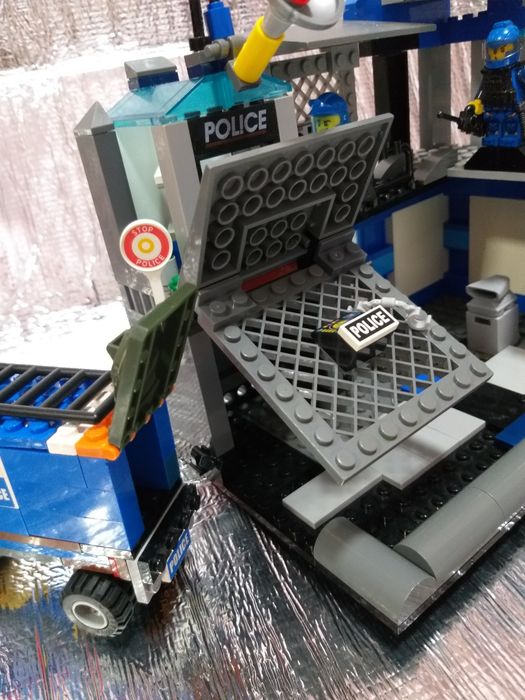 Полицейский участок,  lego