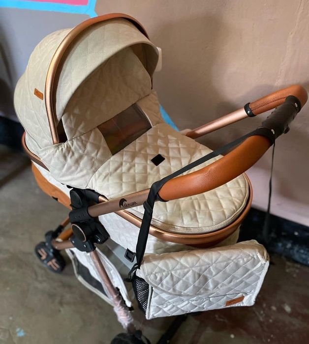 Продам коляску в отличном состояние