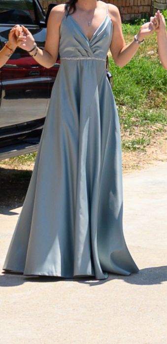 Официални рокли от Imago The Label. (могат да се закупят и по отделно)