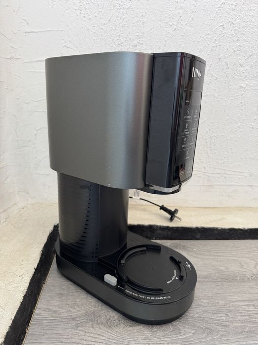 Машина за Домашен Сладолед и Десерти Ninja CREAMi NC300EU (800W, 7 програми)